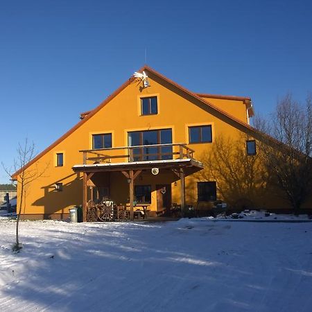 Penzion Eqilon Hotel Mělník Eksteriør billede