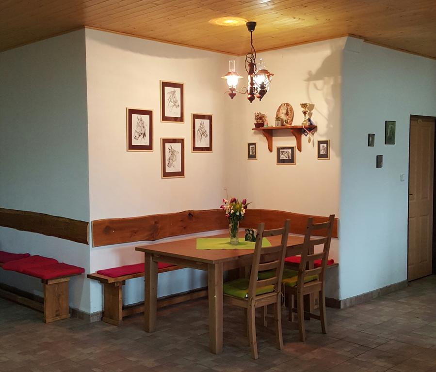 Penzion Eqilon Hotel Mělník Eksteriør billede
