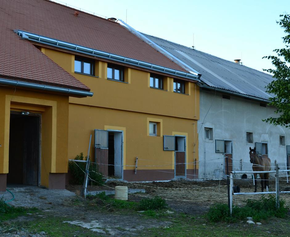 Penzion Eqilon Hotel Mělník Eksteriør billede